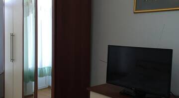 Фото номера Семейный номер с балконом Гостиница Гостинично-санаторный комплекс Курорт Нальчик г. Нальчик 2